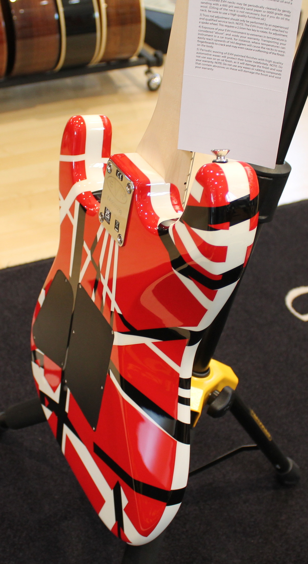 EVH Striped Series Red EX DEMO cod. 66624 - immagine 10