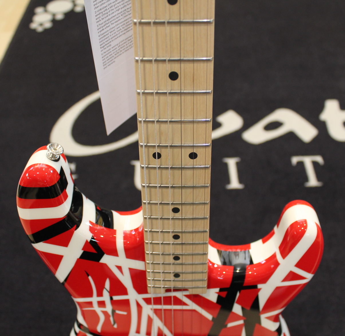 EVH Striped Series Red EX DEMO cod. 66624 - immagine 5