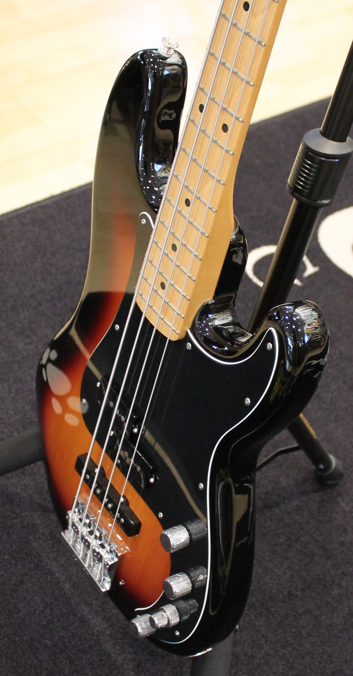 Fender DeLuxe Active Precision Bass USATO cod. 68824 - immagine 4