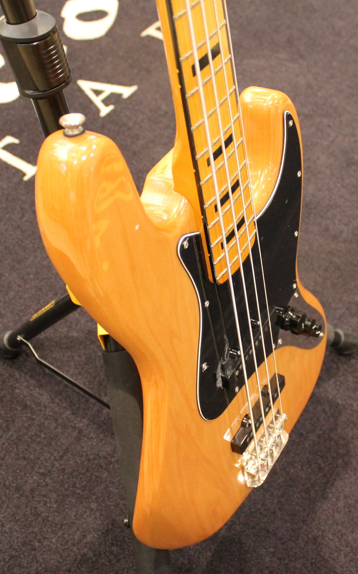 Squier CV '70s Jazz Bass NAT MN USATO cod. 97324 - immagine 2