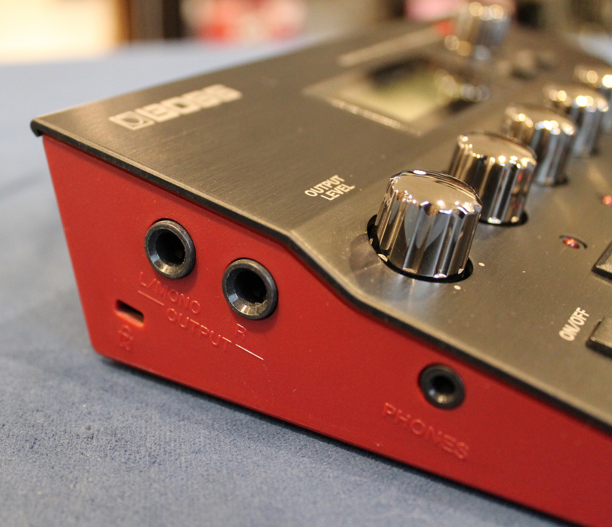 Boss GT-001 Boss GT-001 Desktop Guitar Effects Processor - Vintage