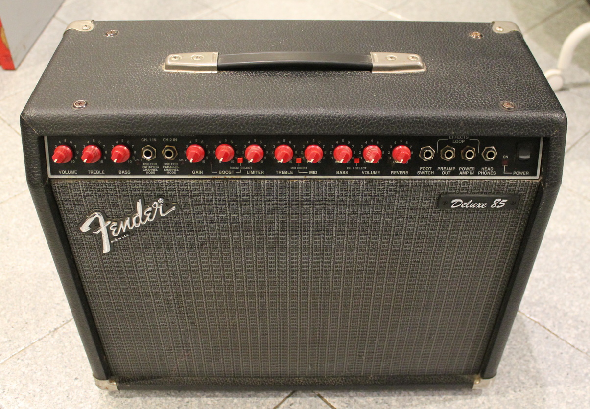 Fender DeLuxe 85 "Red Knobs" USATO cod. 3025