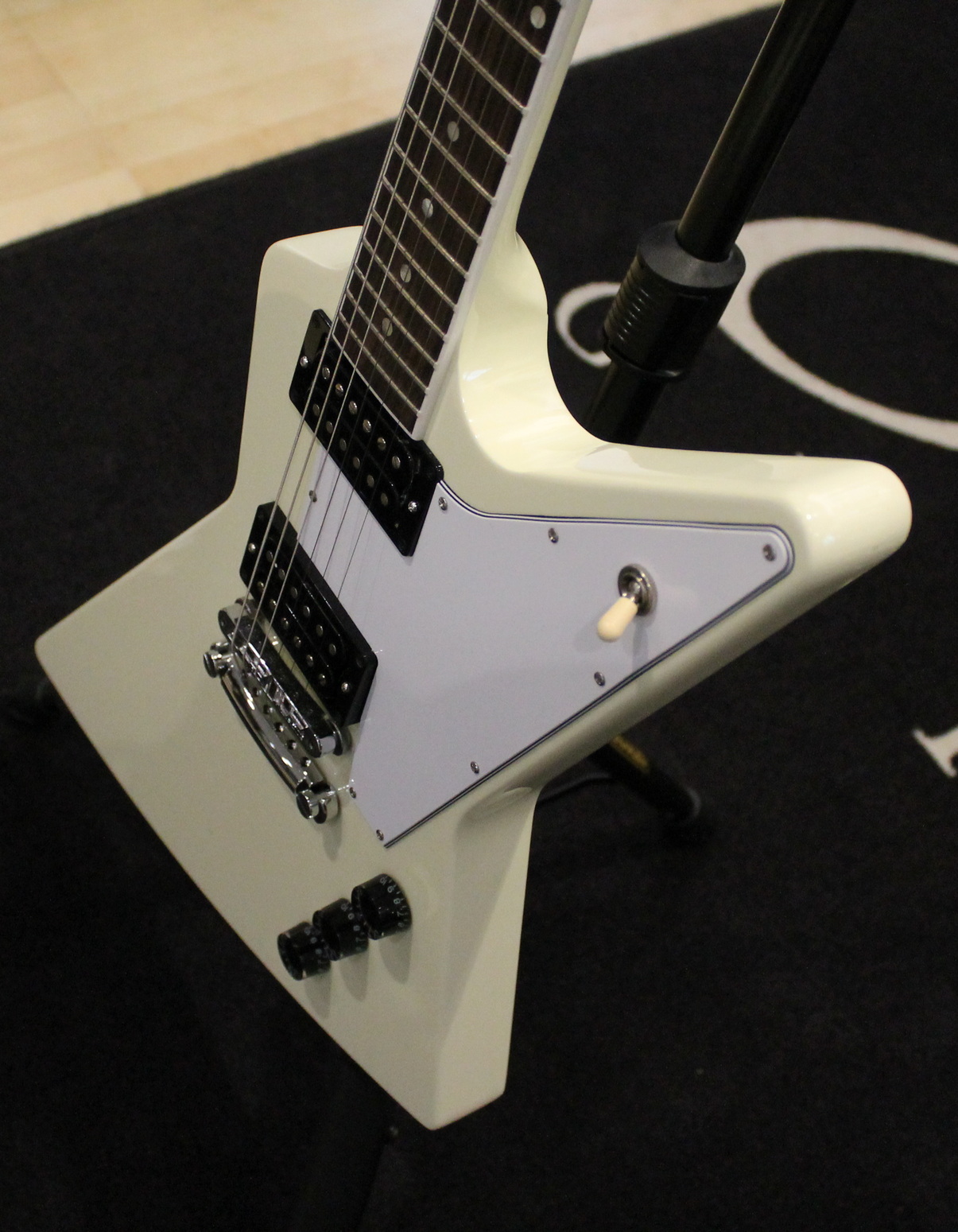 Gibson Explorer '70s Classic White USATO cod.10725 - immagine 3