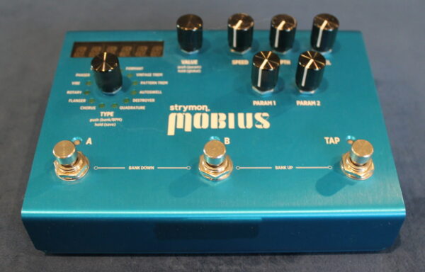 Strymon Mobius USATO cod. 34325 < Lenzotti Strumenti Musicali