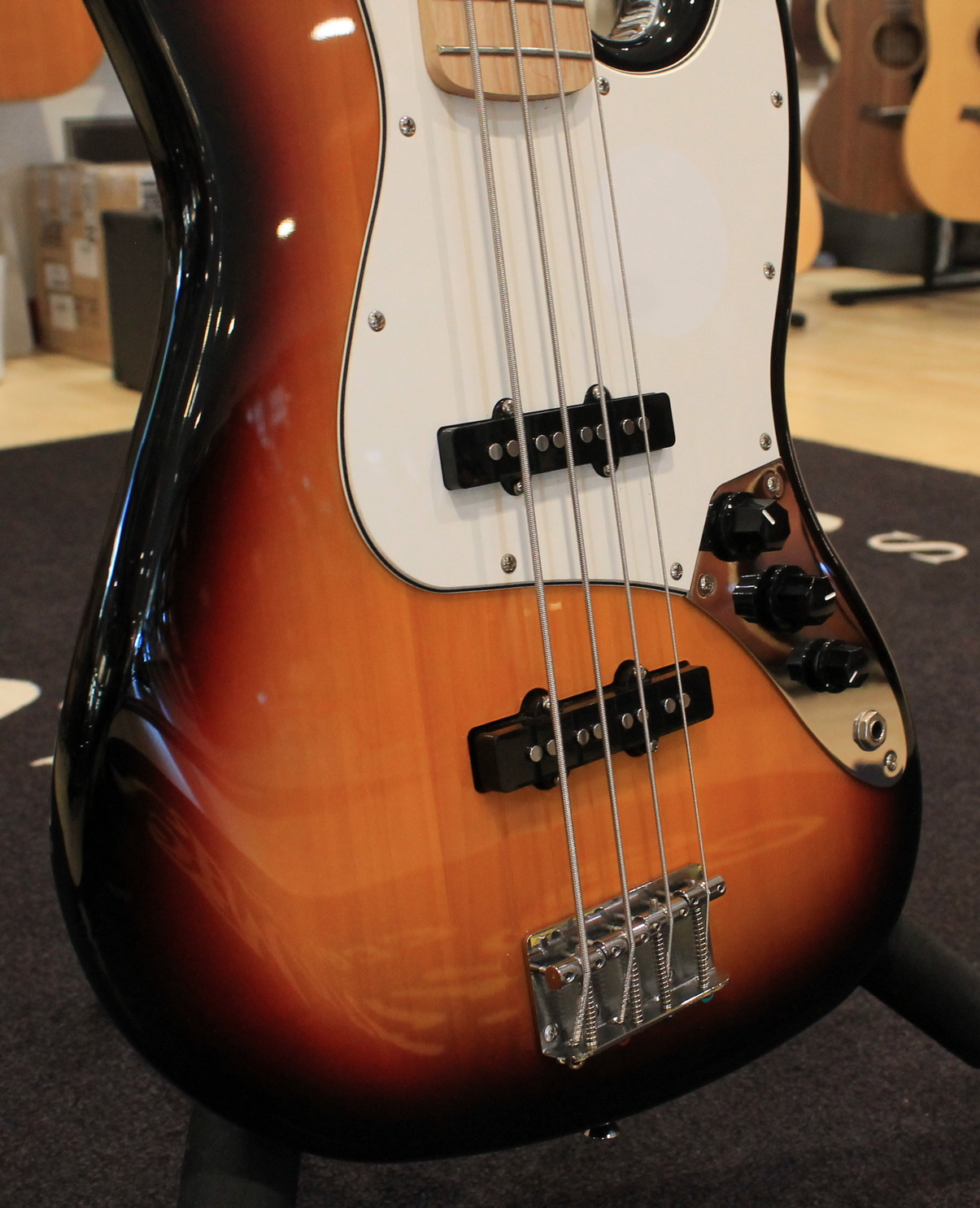 Squier Affinity Jazz Bass USATO cod. 60925 - immagine 3