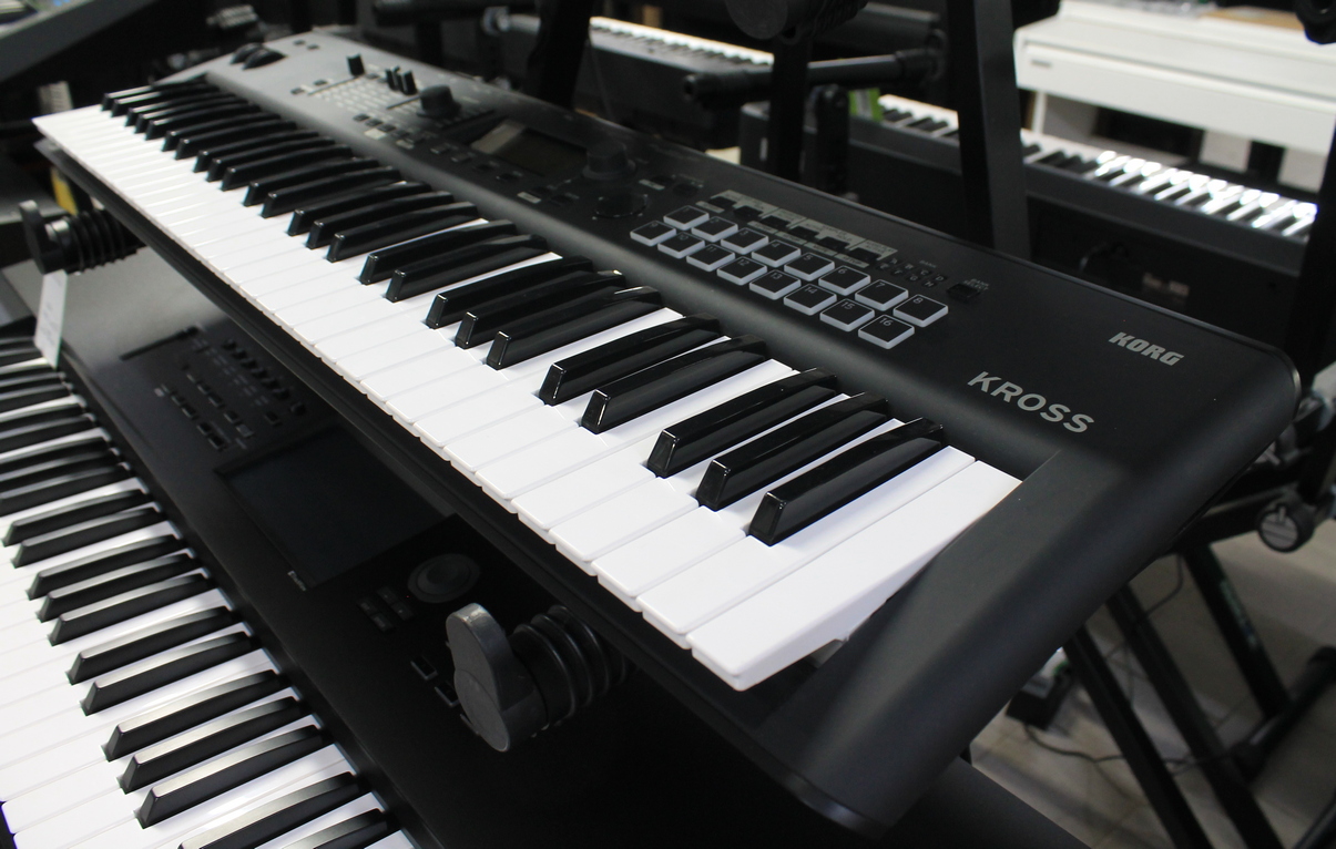 Korg Kross 2 61USATO cod. 90225 - immagine 3