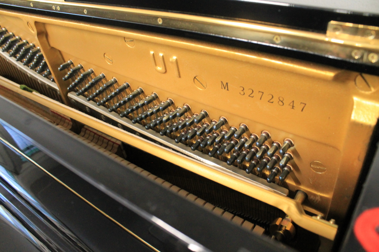 Yamaha U1M Pianoforte Verticale USATO Ricondizionato Nero Lucido - immagine 7