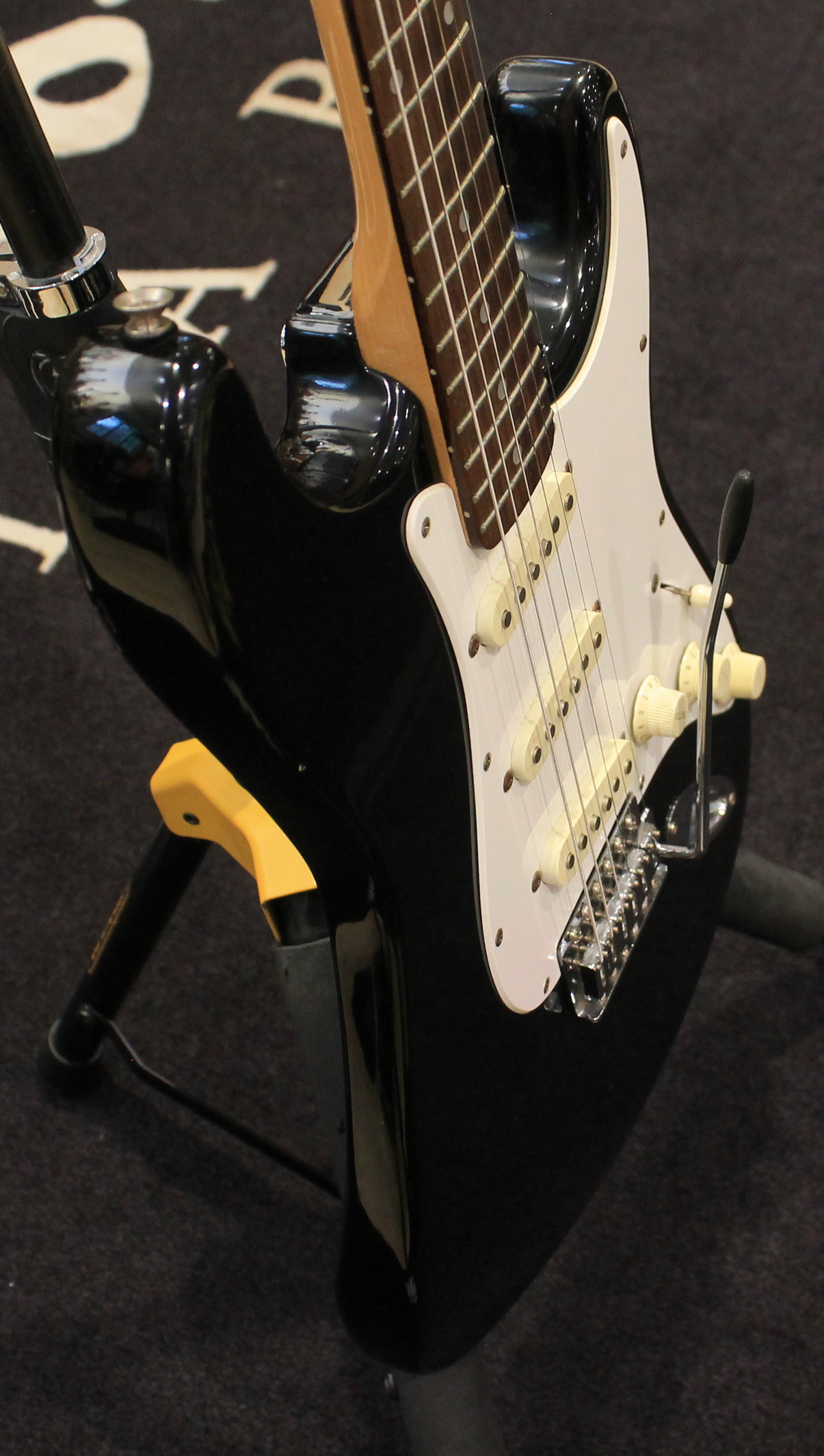 Squier Stratocaster Black USATO cod. 10826 - immagine 2