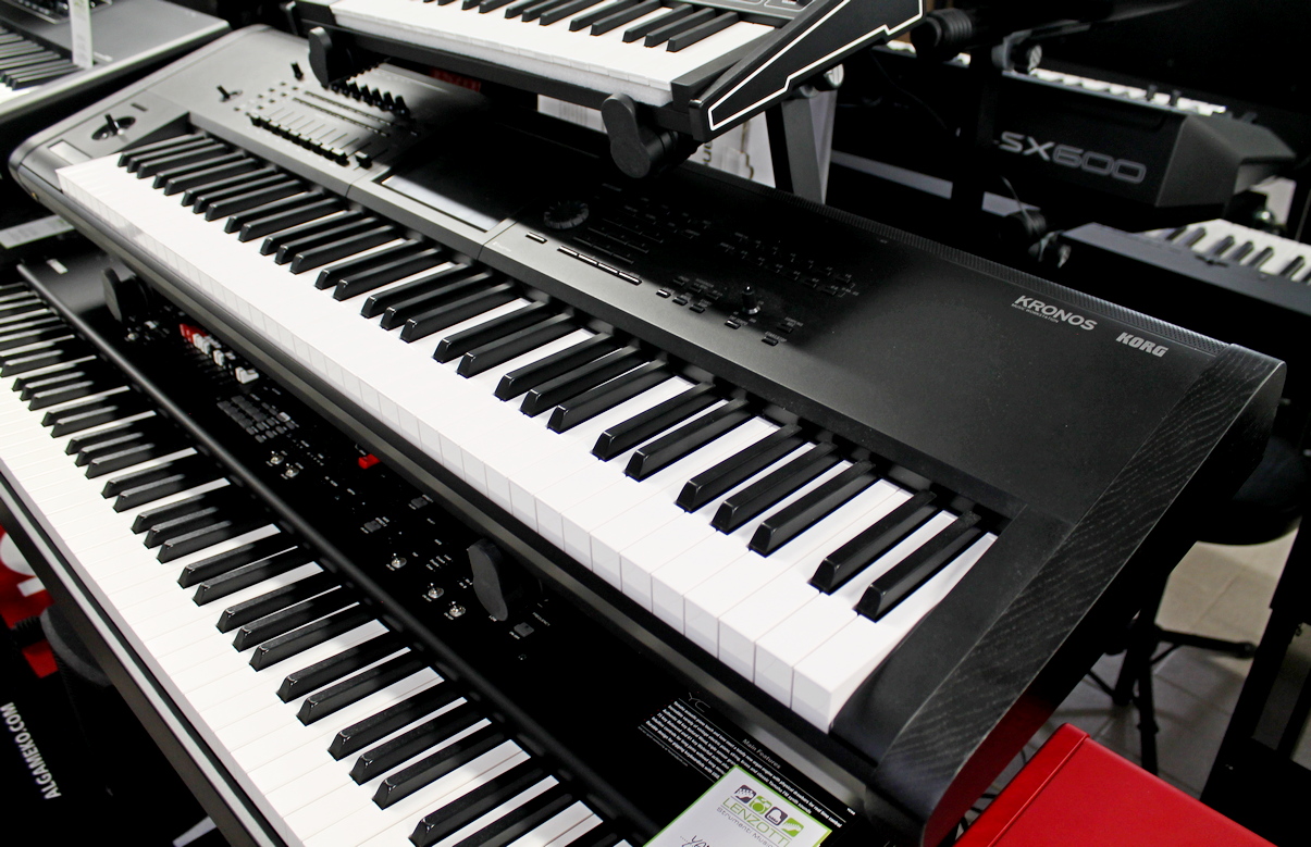 Korg Kronos 3 73 USATO cod. 42626 - immagine 2