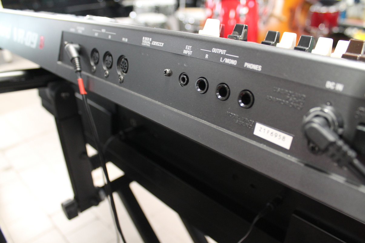 Roland VR-09B USATO cod. 50026 - immagine 8