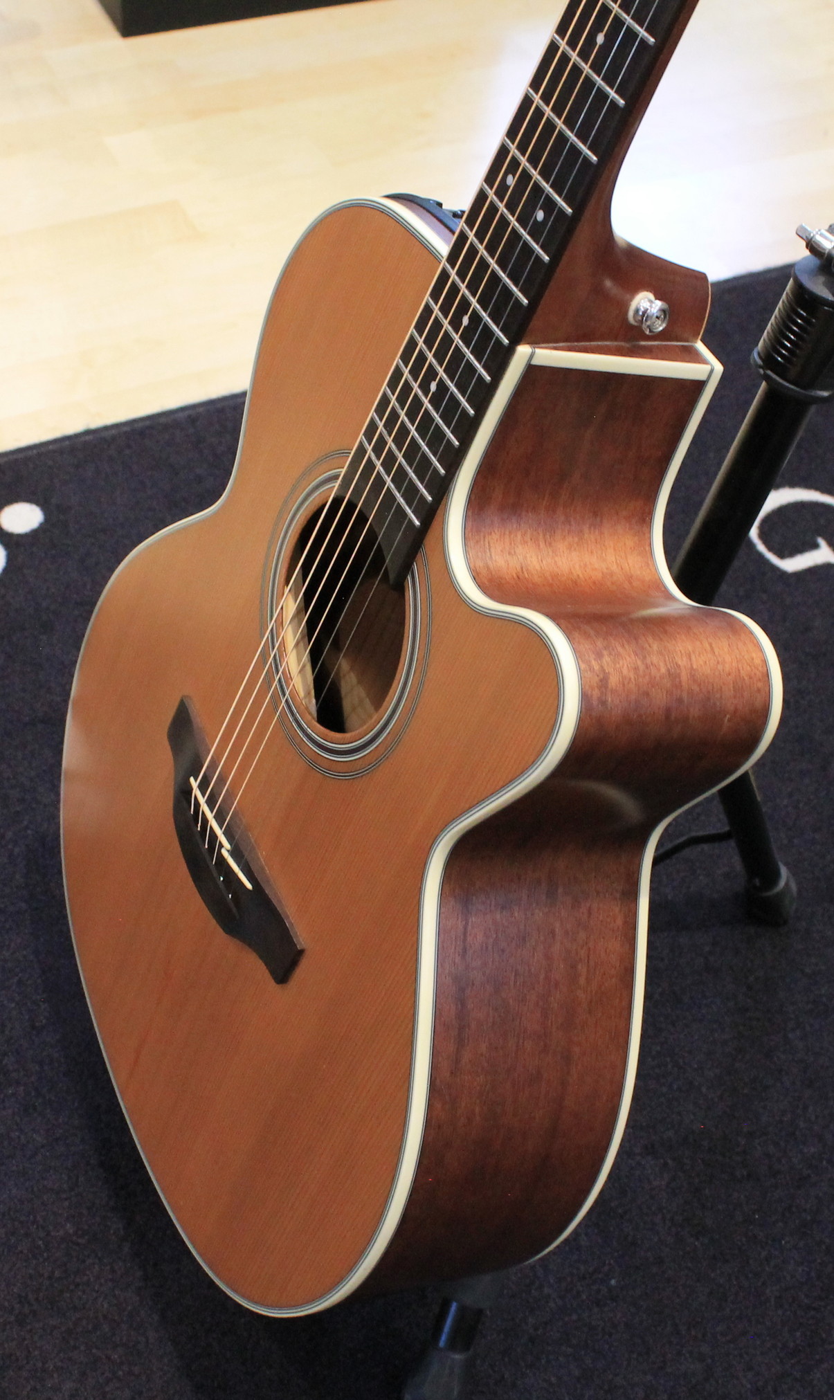 Takamine GN20CE NS USATO cod. 51926 - immagine 4