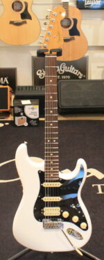 Fender Player II Stratocaster HSS Polar White EX DEMO