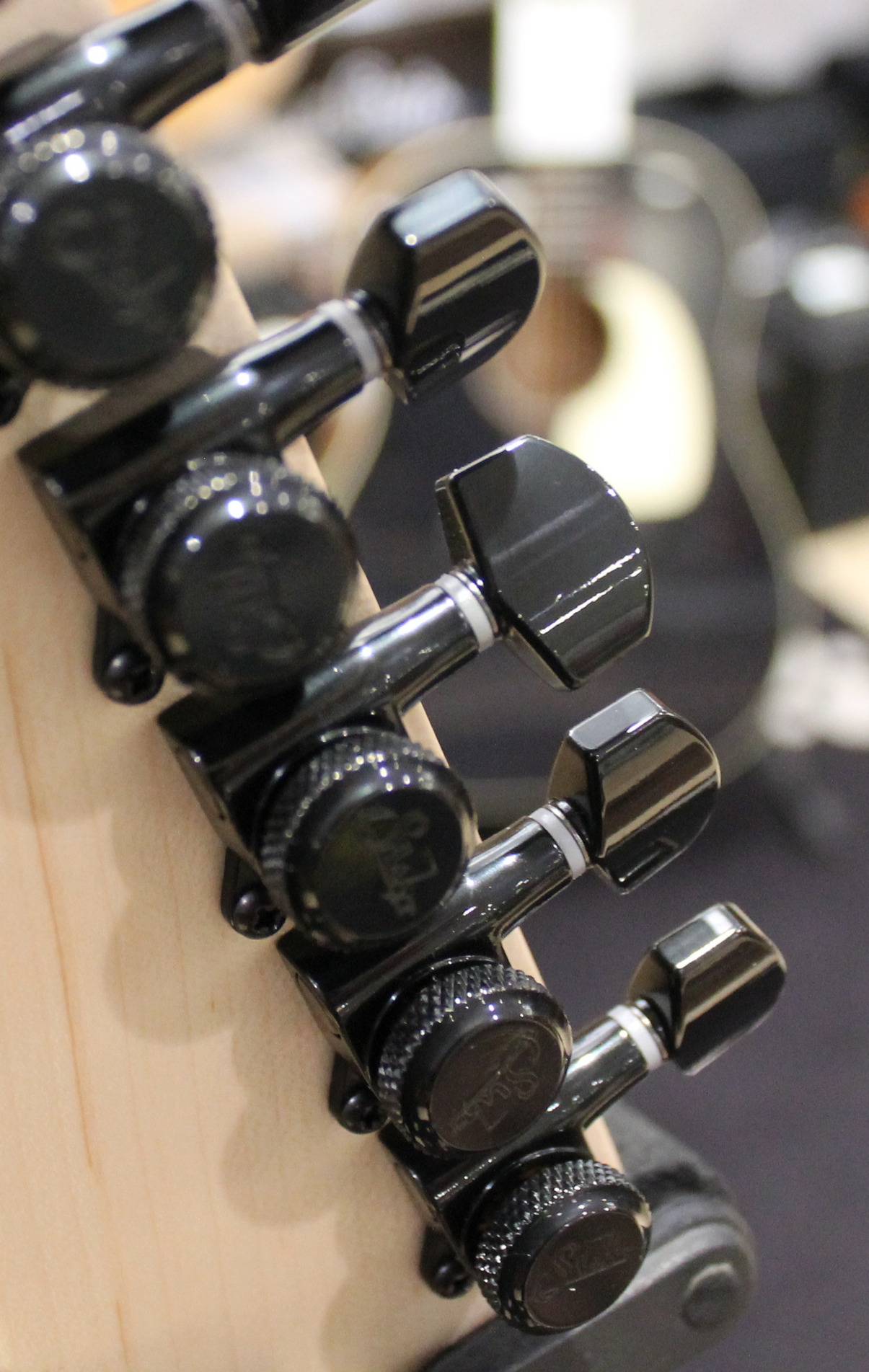 Suhr Standard Black Trans Black Thin Burst LTD - immagine 15